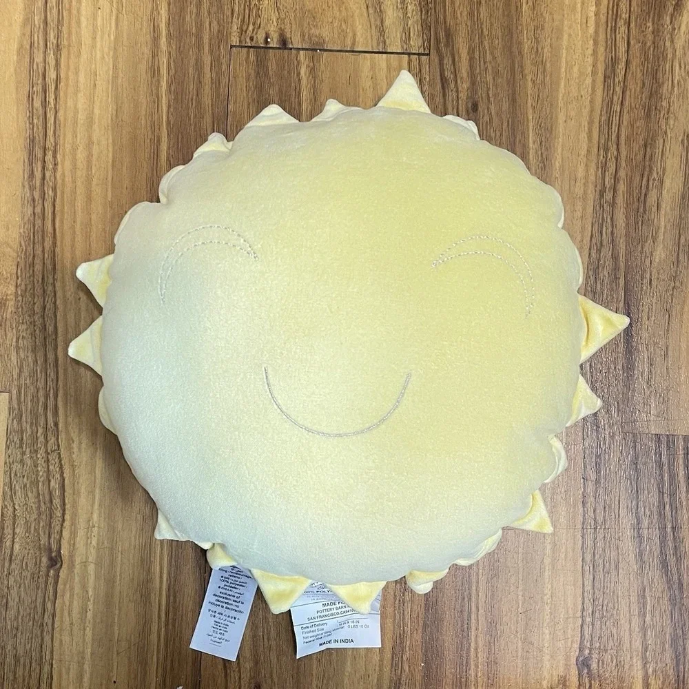 Pottery Barn Kids Sun Pillow Sunshine Yellow Smile Round Throw‎ 16